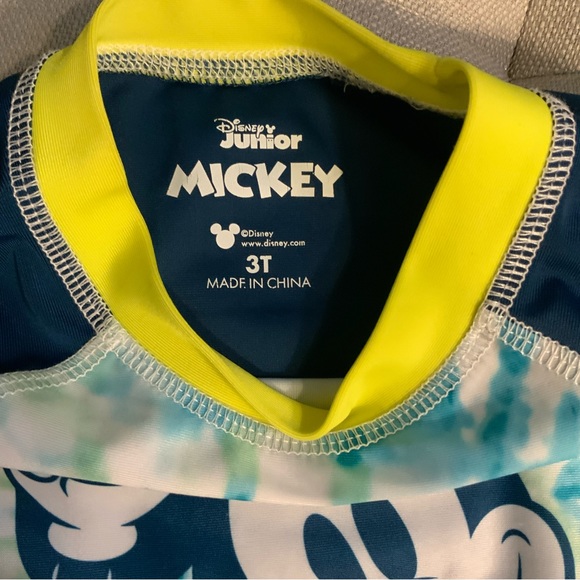 💙Mickey Swim Trunks + Rash Guard💛 - Picture 4 of 6